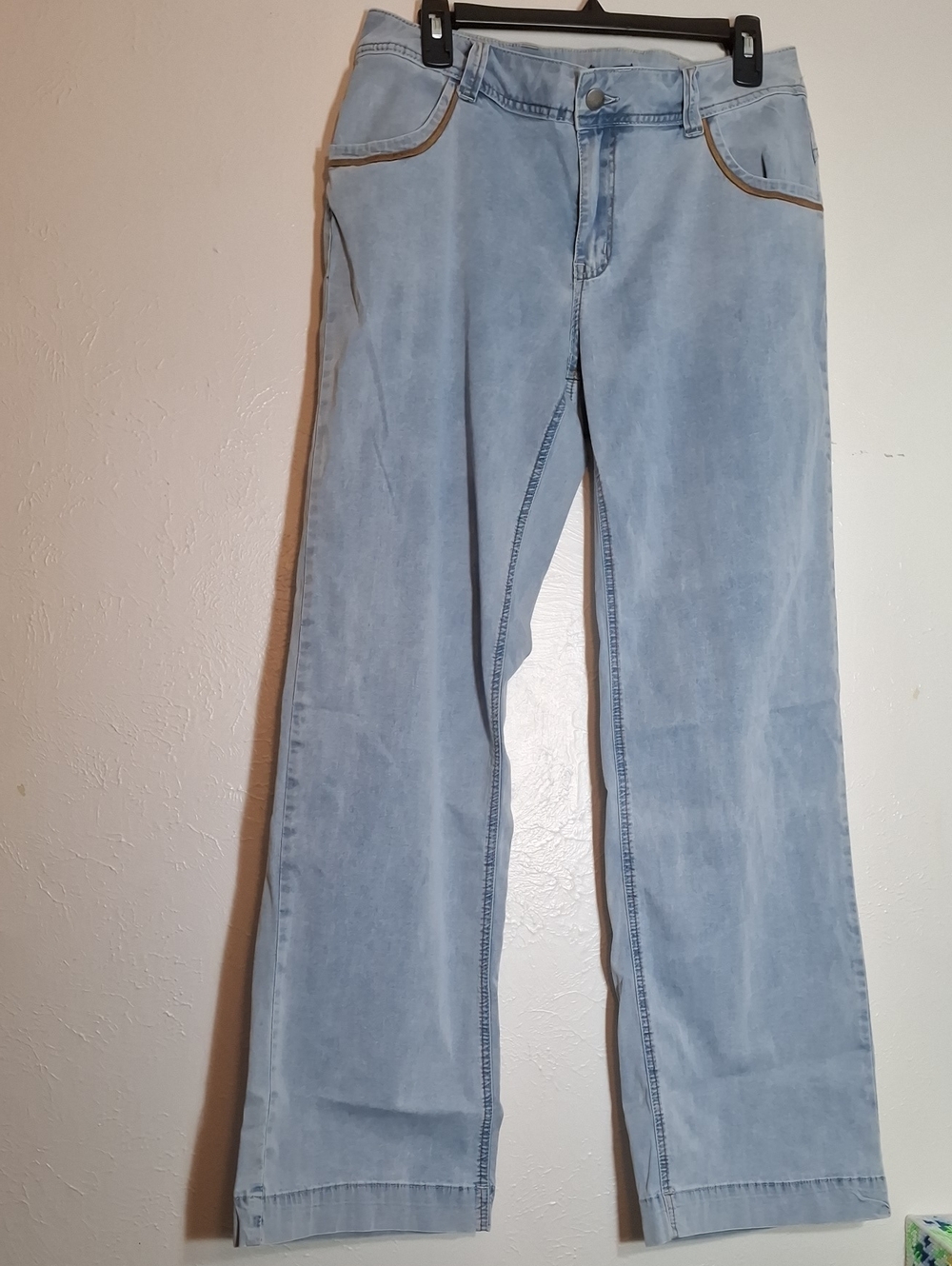 Classic Light Blue Straight-Leg Jeans for Women